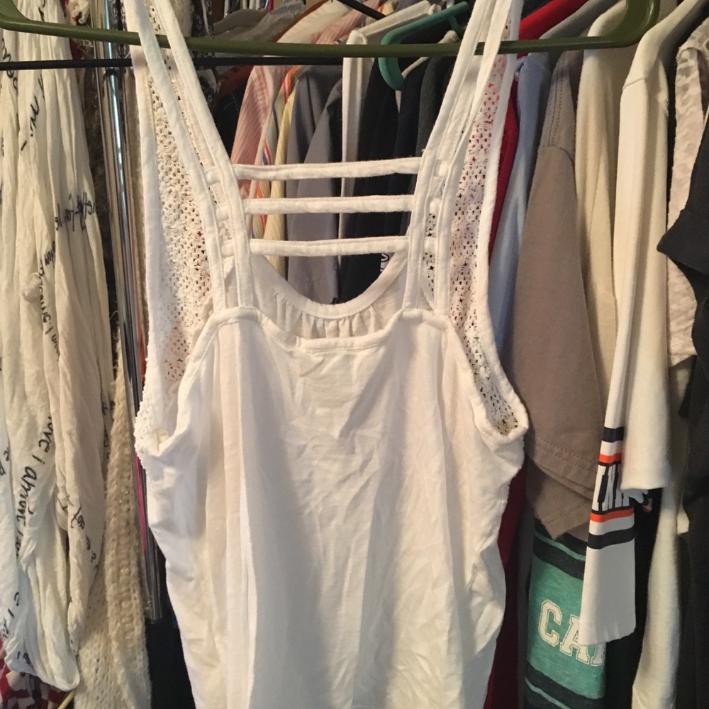Tops - Picture 4 of 8